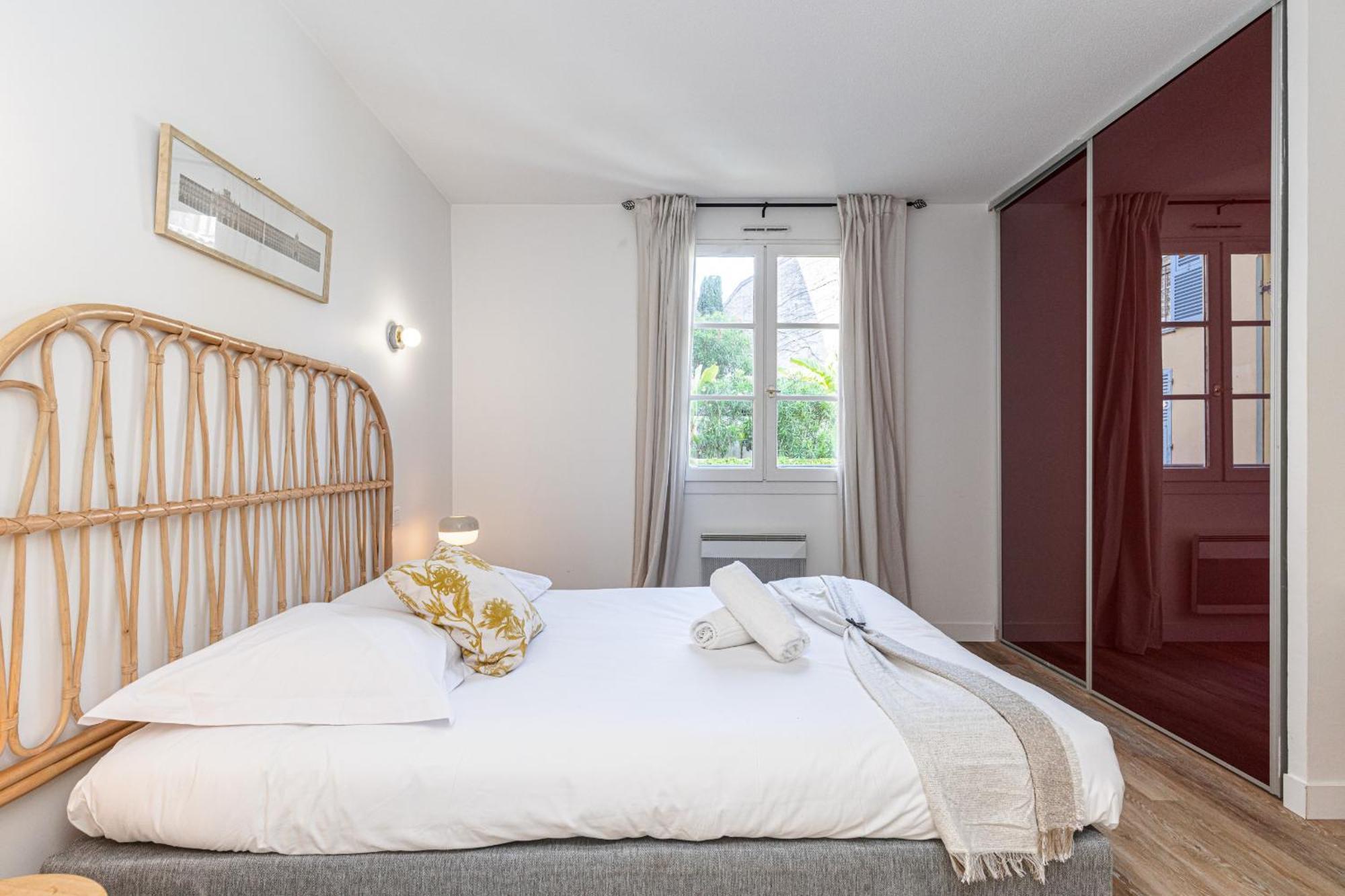 2 Bdrs & Parking In The Old Town ! Apartment Ница Екстериор снимка