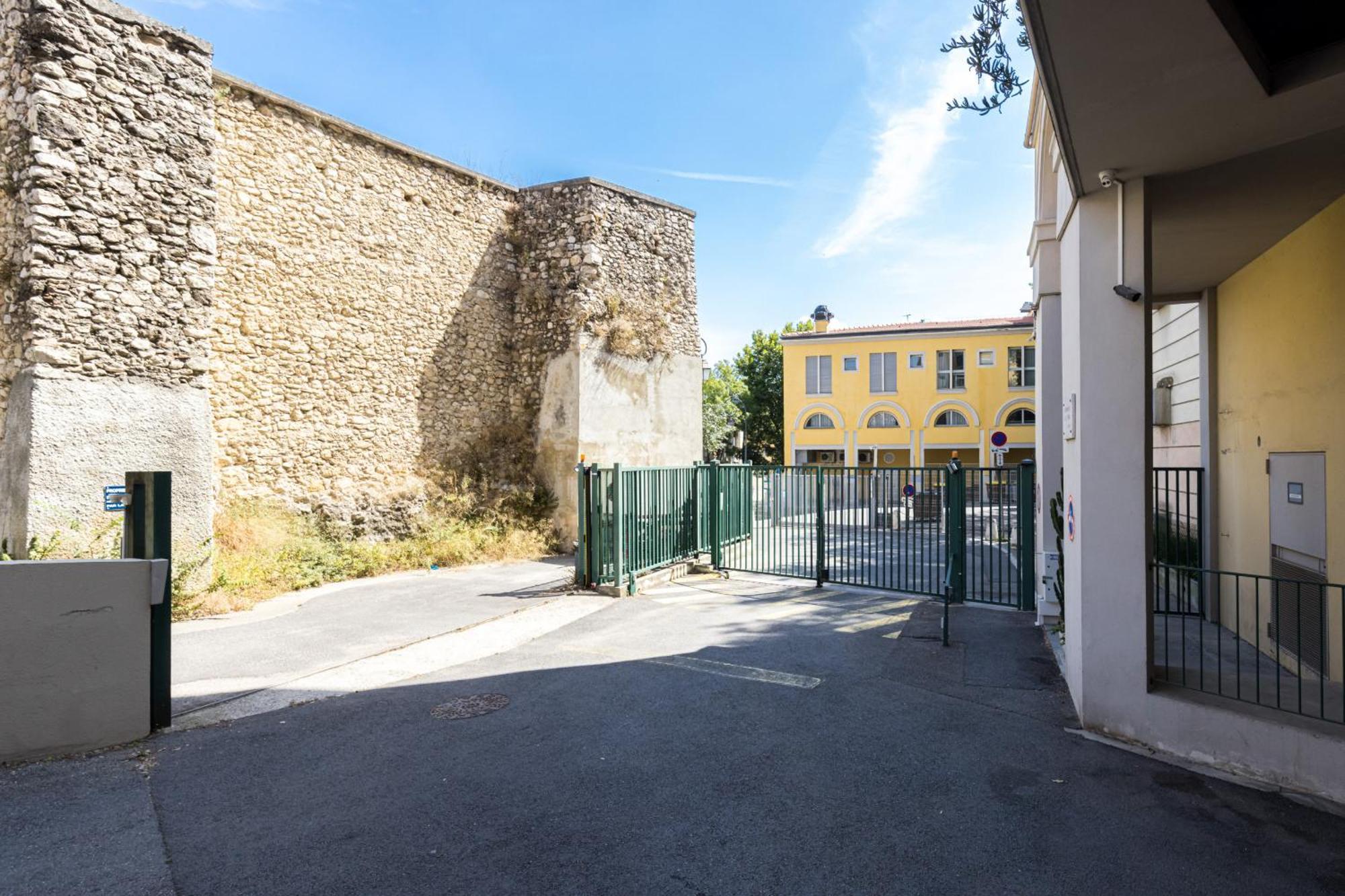 2 Bdrs & Parking In The Old Town ! Apartment Ница Екстериор снимка