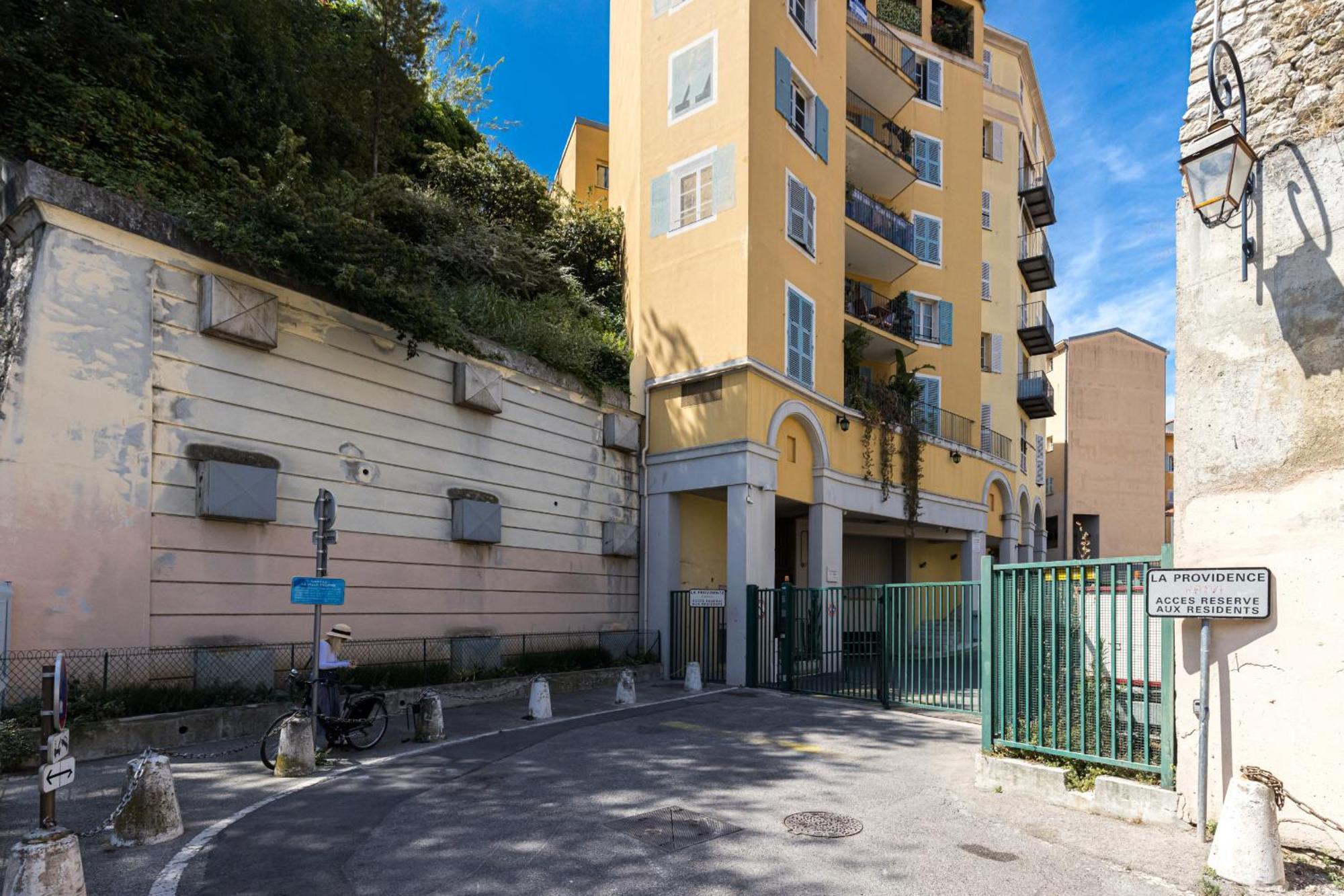 2 Bdrs & Parking In The Old Town ! Apartment Ница Екстериор снимка